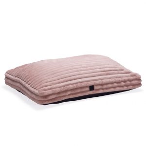 Designed by Lotte Hundekissen Reza – Rosa – 100 x 70 cm